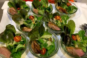 der blaue hummer-catering-poetry slam-flying buffet-salat